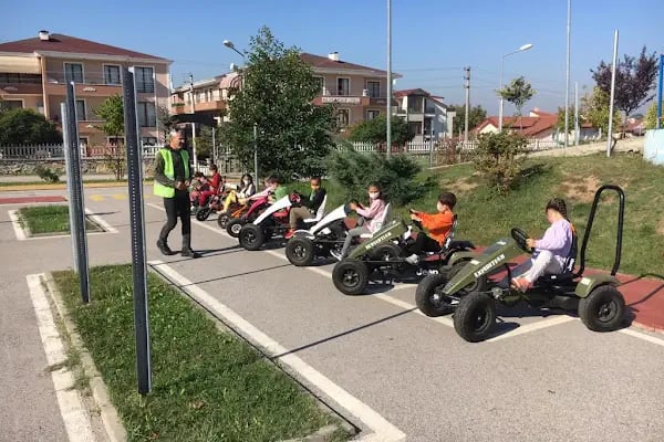 Başiskele Belediyesi Çocuk Trafik Eğitim Parkı - Resim 12