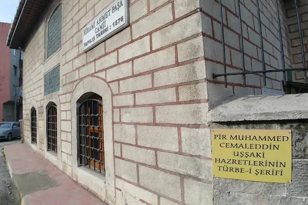 Cemalettin Uşaki Hazretlerinin kabri şerifi - Resim 4