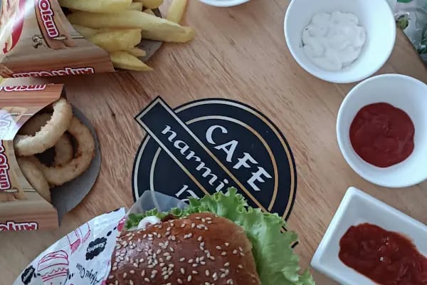 narmiilA 173 Cafe - Resim 18