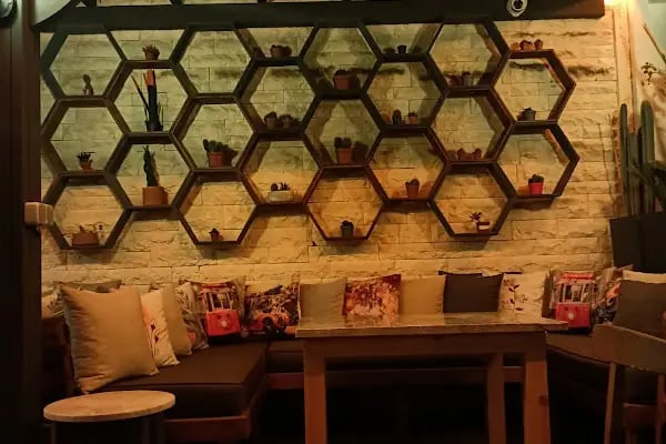 Woodruum çiçek cafe - Resim 4