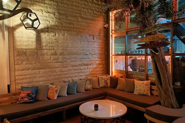 Woodruum çiçek cafe - Resim 3