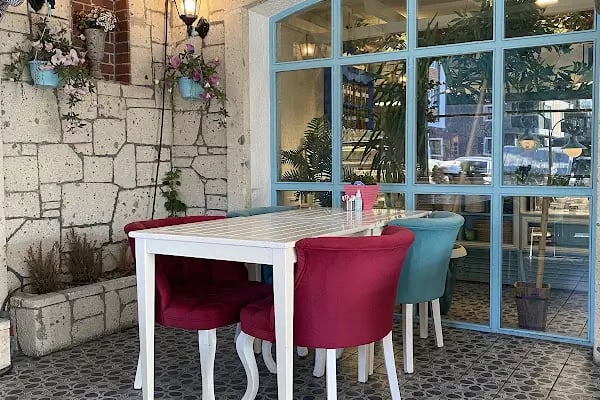 Alaçatı Muhallebicisi Balıkesir Altıeylül Cadde - Resim 5