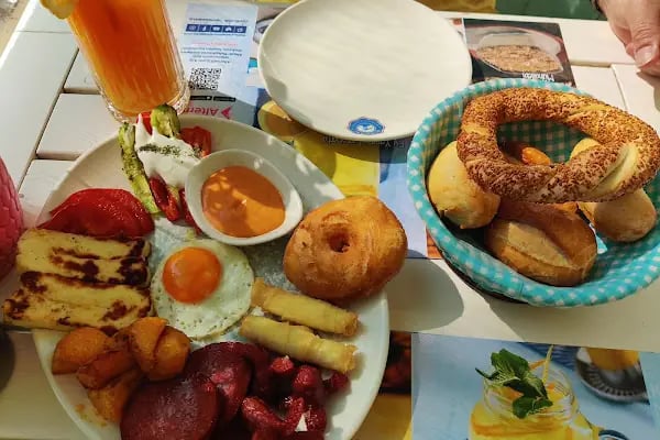 Alaçatı Muhallebicisi Balıkesir Altıeylül Cadde - Resim 20