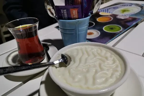 Alaçatı Muhallebicisi Balıkesir Altıeylül Cadde - Resim 8