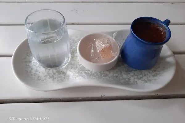 Alaçatı Muhallebicisi Balıkesir Altıeylül Cadde - Resim 6