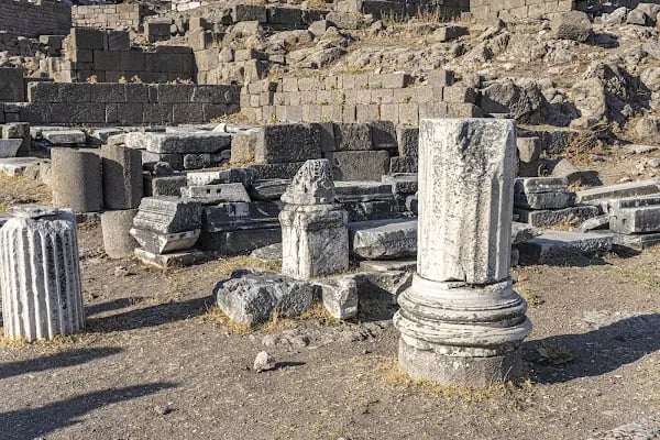 Pergamon Athena Tapınağı ve Temenosu - Resim 16