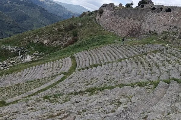 Pergamon Athena Tapınağı ve Temenosu - Resim 20