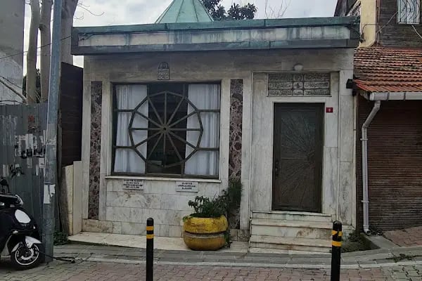 Abdülhaki Nuri Baba Türbesi - Resim 5