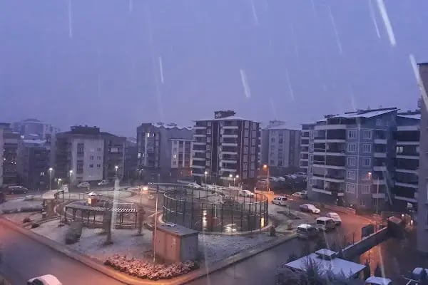 Güneştepe Mahallesi Çınar Çocuk Parkı - Resim 4
