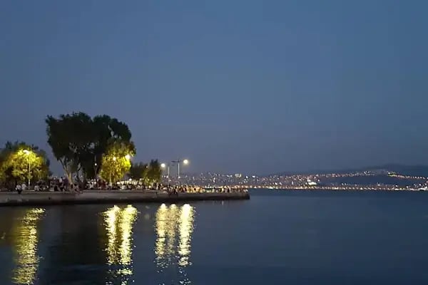 Bostanlı Günbatımı Seyir Terası - Resim 5