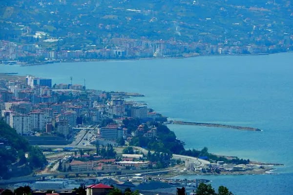 Medicalpark Trabzon Yıldızlı Hastanesi Otoparkı - Resim 8