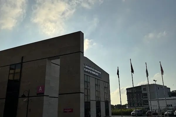 İBB İstanbul Üniversitesi Avcılar Spor Kompleksi - Resim 14