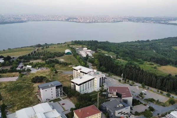 İBB İstanbul Üniversitesi Avcılar Spor Kompleksi - Resim 15