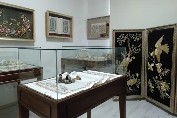 El Nakışları Müze Bursa Olgunlaşma Enstitüsü - Resim 1