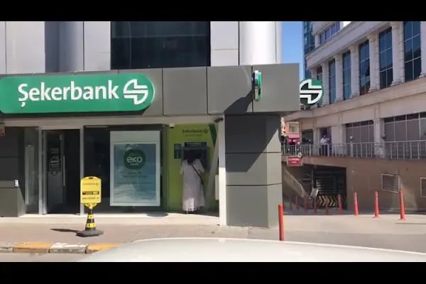 Şekerbank - Adapazarı Şubesi - Resim 2