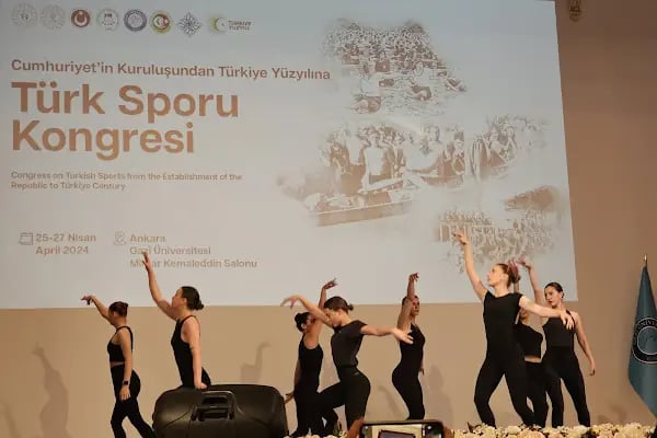 Mimar Kemaleddin Konferans Salonu - Resim 10