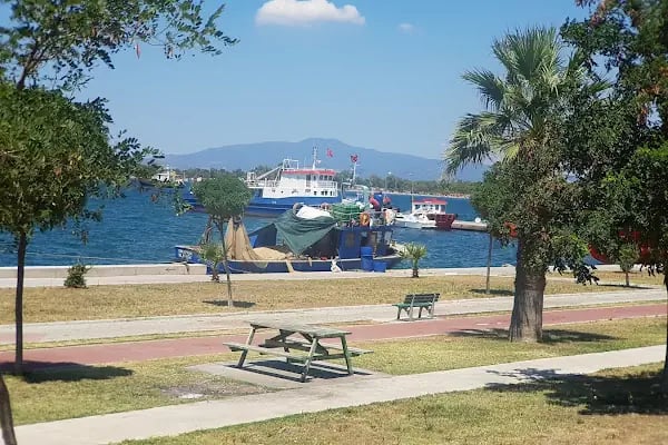 Marina Cafe - Resim 4