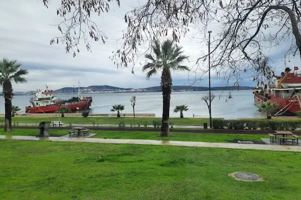 Marina Cafe - Resim 10