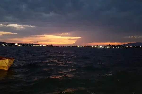 Marina Cafe - Resim 6