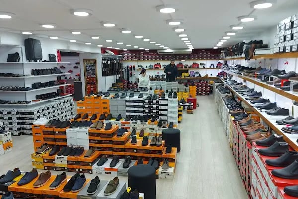 EMİNE İNCE KUAFÖR &amp; GÜZELLİK MERKEZİ - Resim 3