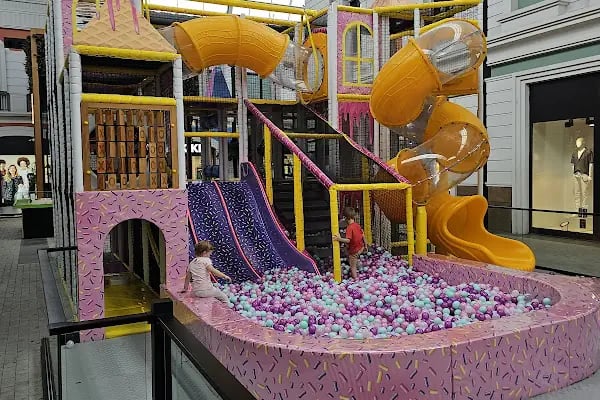 The Land of Legends Shopping Avenue - Resim 3