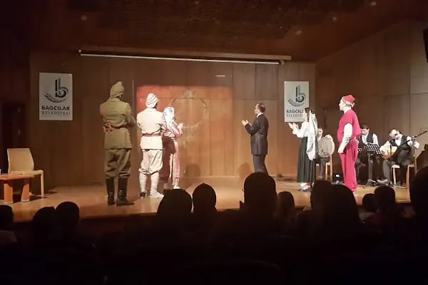 Karagöz'ün Oyun Evi - Resim 4