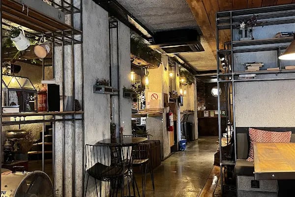Pan Kitabevi Ve Cafe - Resim 8