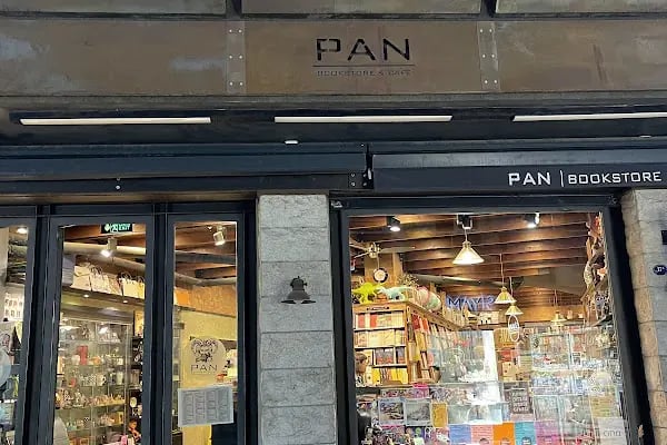Pan Kitabevi Ve Cafe - Resim 5