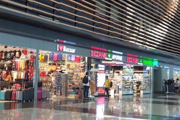 İstanbul Havalimanı Eczane International - Resim 15