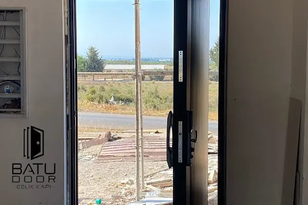Batu Door (Çelik Kapı) - Resim 3