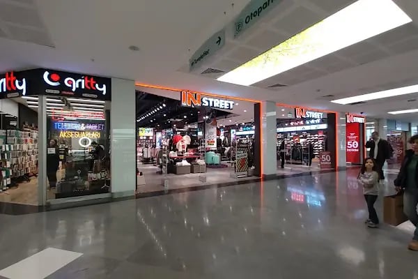 IN Street İzmir Agora AVM Mağazası - Resim 1