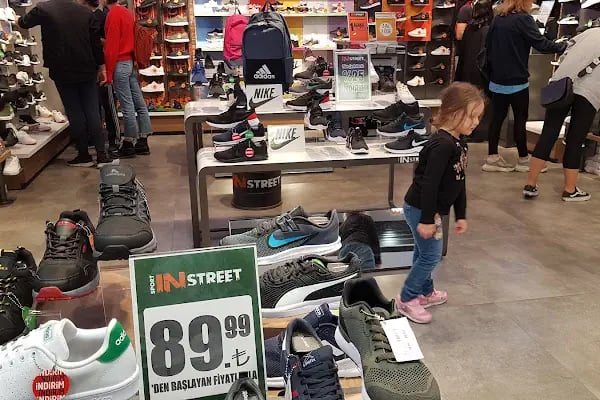 IN Street İzmir Agora AVM Mağazası - Resim 6