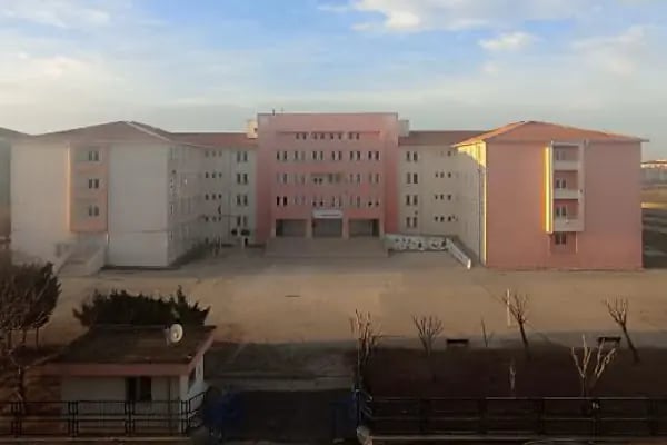 Mevlana İlkokulu - Resim 2
