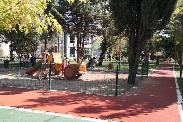 İsmail Akçay Parkı - Resim 7