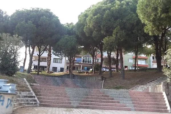 Bergama Belediyesi Kemal Sunal Parkı - Resim 6