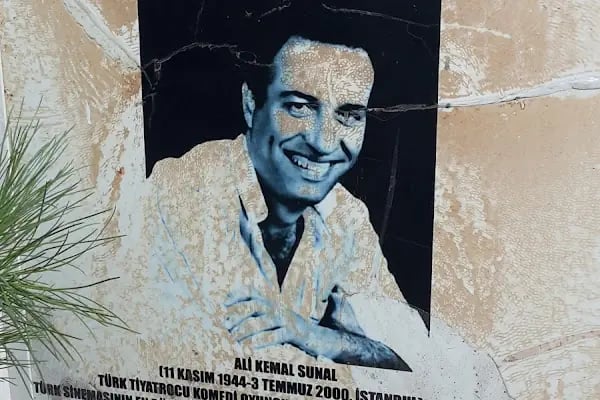 Bergama Belediyesi Kemal Sunal Parkı - Resim 10