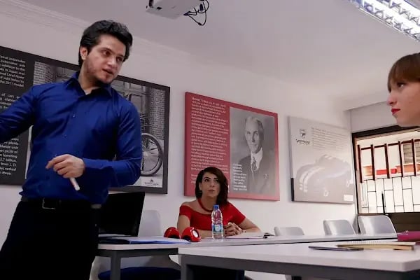 Diplomat Akademi Yabancı Dil Kursu - Resim 12