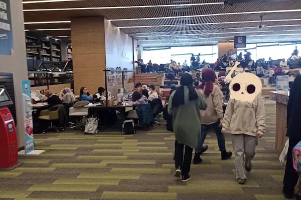 Mümine Şeremet Uyumayan Kütüphanesi - Resim 16