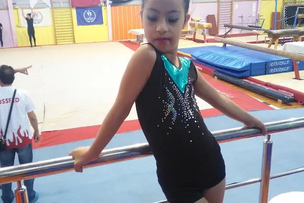 Bornova Kapalı Spor Salonu - Resim 7