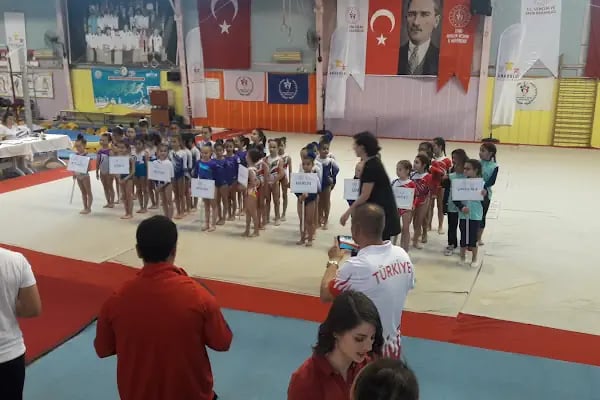Bornova Kapalı Spor Salonu - Resim 8