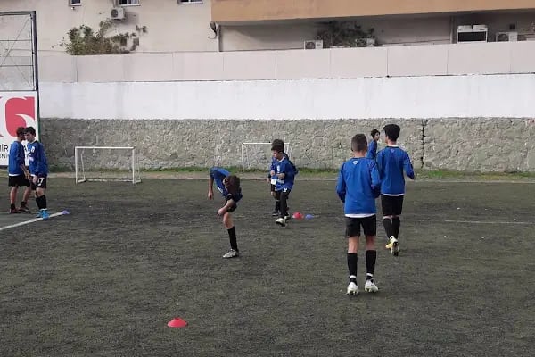 Bornova Kapalı Spor Salonu - Resim 4