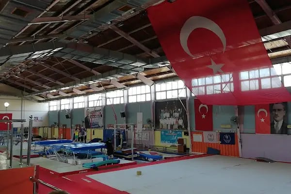 Bornova Kapalı Spor Salonu - Resim 9