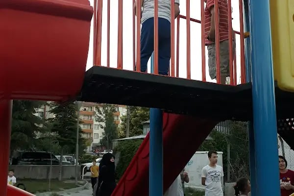 Sanayi Sitesi Parkı - Resim 10