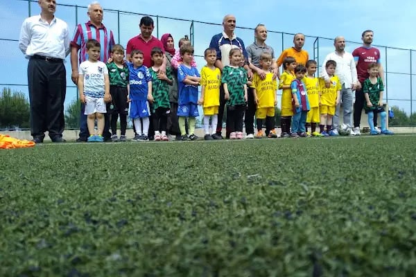 Akçaabat Belediye Futbol Sahası - Resim 3