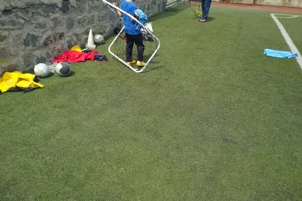 Akçaabat Belediye Futbol Sahası - Resim 2