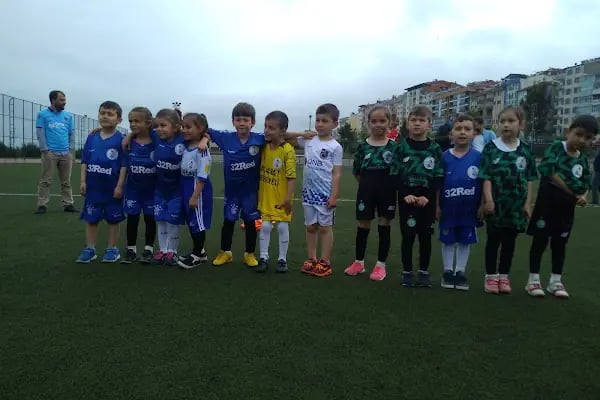 Akçaabat Belediye Futbol Sahası - Resim 7