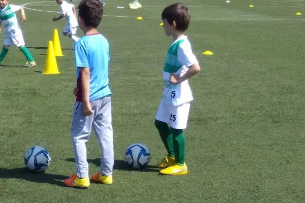 Akçaabat Belediye Futbol Sahası - Resim 16