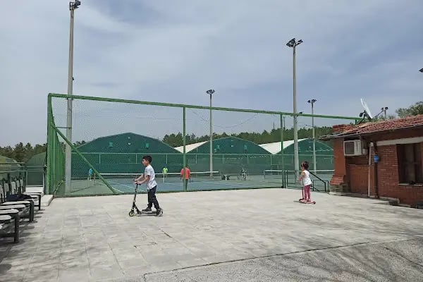 Tenis Kortları Çimleri - Resim 14