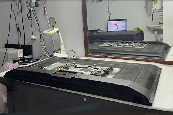 UZAY ELEKTRONİK TAMİR DE 30 YILLIK GüVEN TECRÜBE - Resim 2