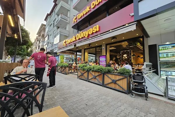 May Flower's Corner Cafe&amp;Bistro - Resim 5